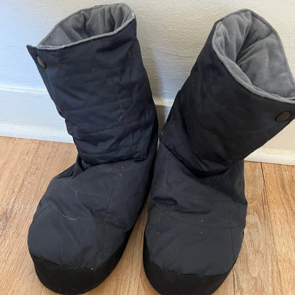 Canonízate Down Booties